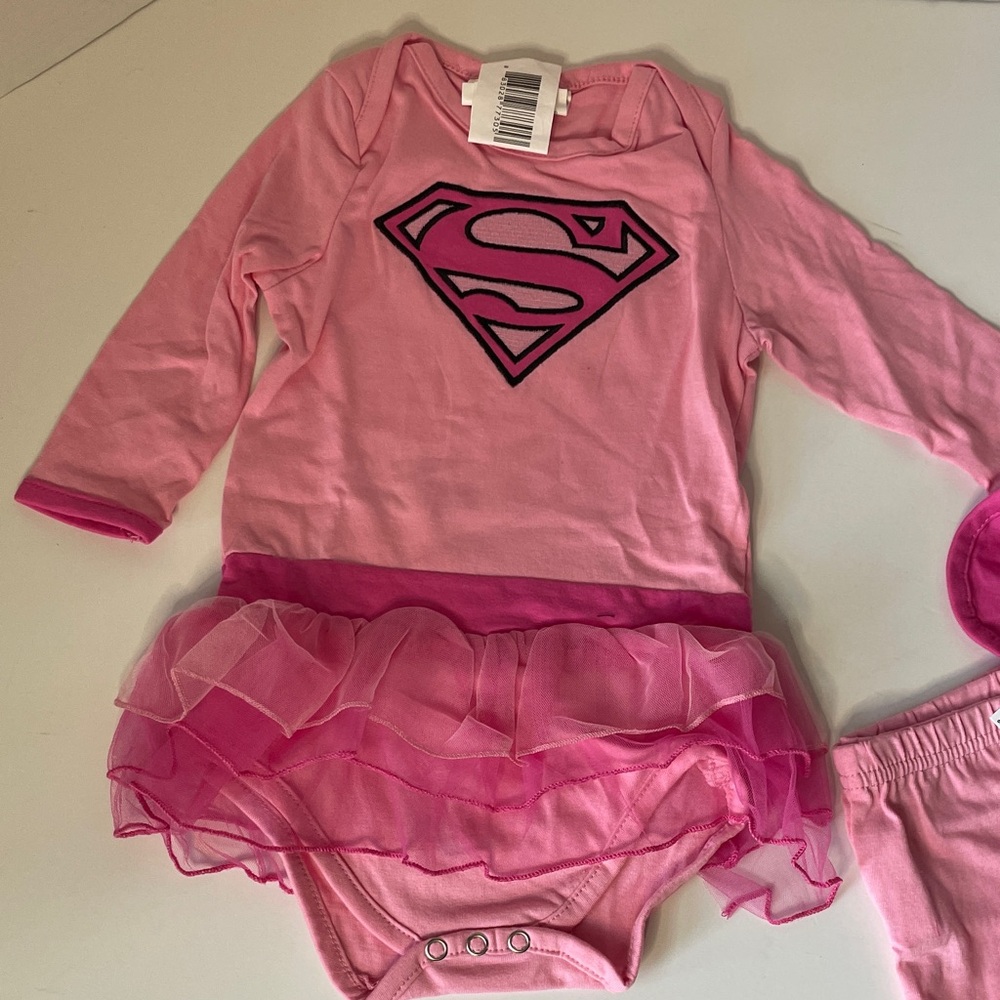 DC Supergirl Baby Costume in Pink Size 6-12 months Halloween Costume  NWT - Picture 4 of 7